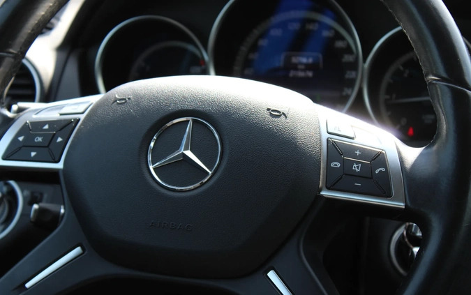 Mercedes-Benz Klasa C cena 42800 przebieg: 215000, rok produkcji 2012 z Sztum małe 667